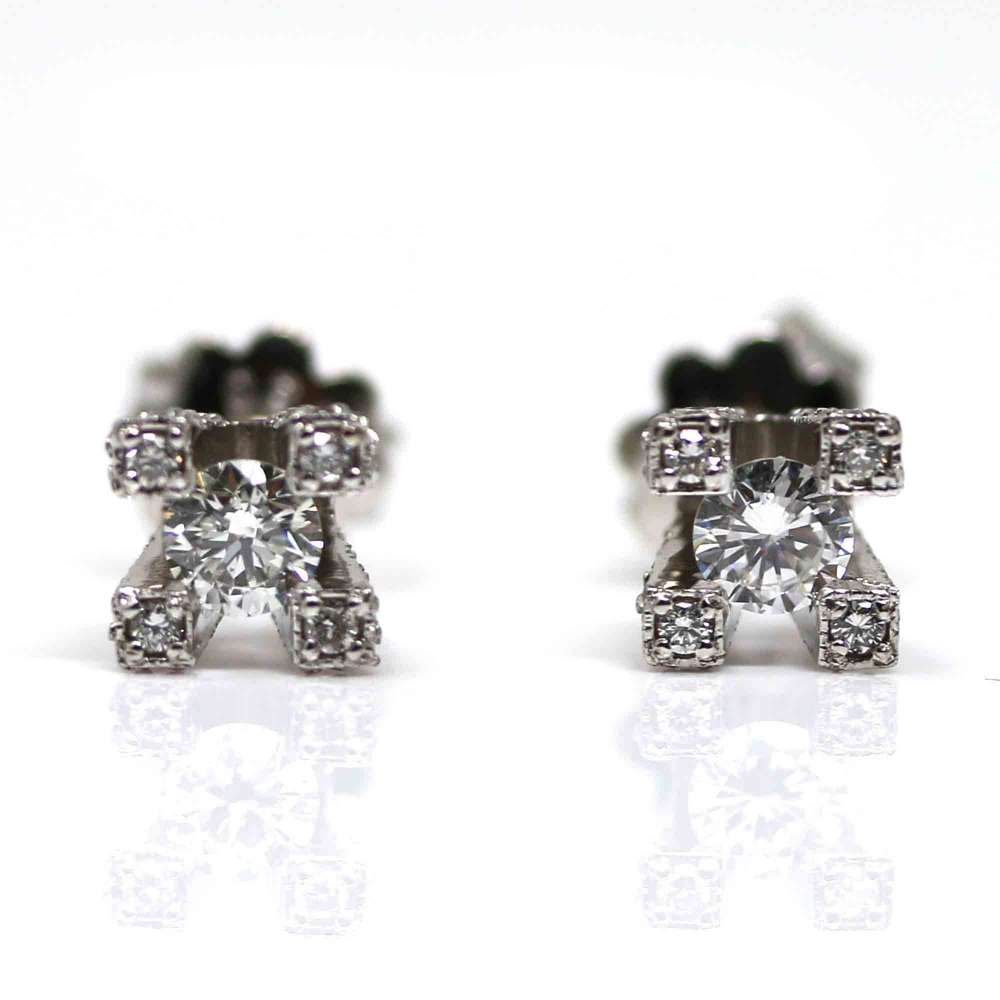 Earrings White Gold 18 Kte. 0,40 Central + 0,56 CT Lateral